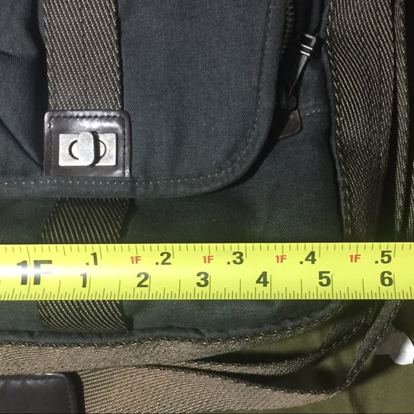 TUMI flawed messenger bag super quality EUC - Picture 14 of 16